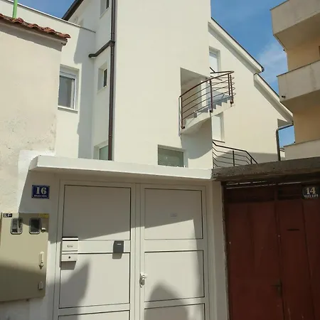 Private Apartment Apartment